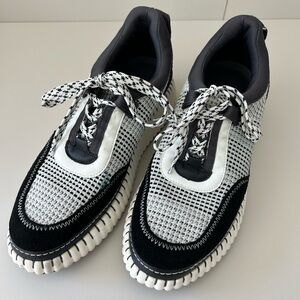 Chelsea & Violet Halle Platform Black and White Sneakers size 10